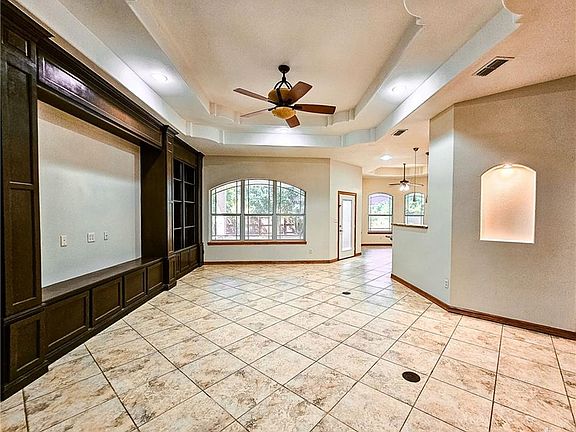 4th image of 1906 Sparrow Ln