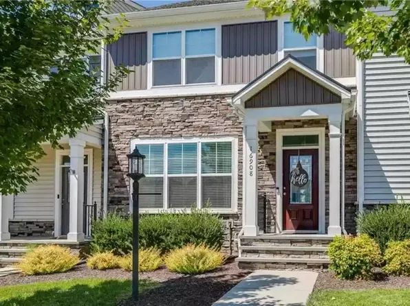 16908 Gossamer Dr, Moseley, VA 23120