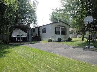 W4343 Hwy 22, Cecil, WI 54111