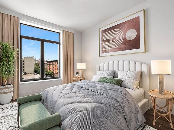 4th image of 10 Lenox Ave #4E