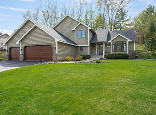 1489 Rocky Ln, Eagan, MN 55122