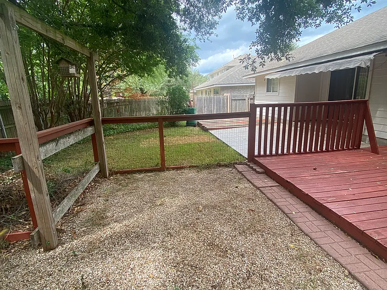 2322 Clover Ridge Dr — Photo 13