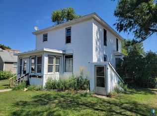 118 S Liberty Ave, Madison, SD 57042