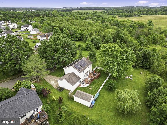3rd image of 6442 Waterdale Ct