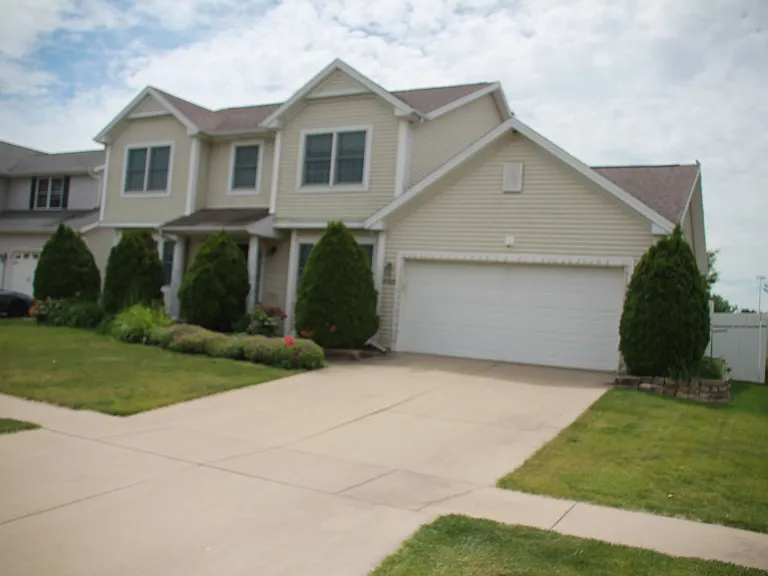 3125 Old Jamestown Rd — Photo 50