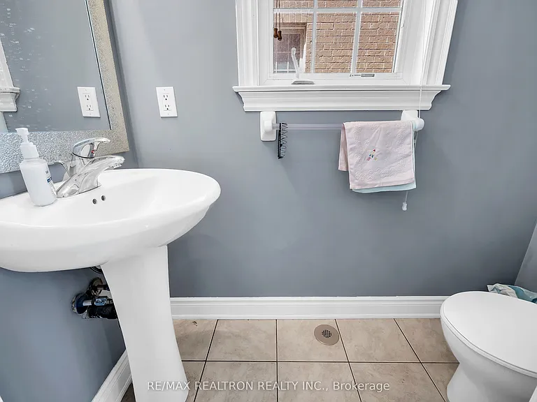 172 Vittorio De Luca Dr — Photo 22