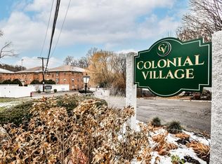 8 Colonial Village Dr APT 12, Arlington, MA 02474