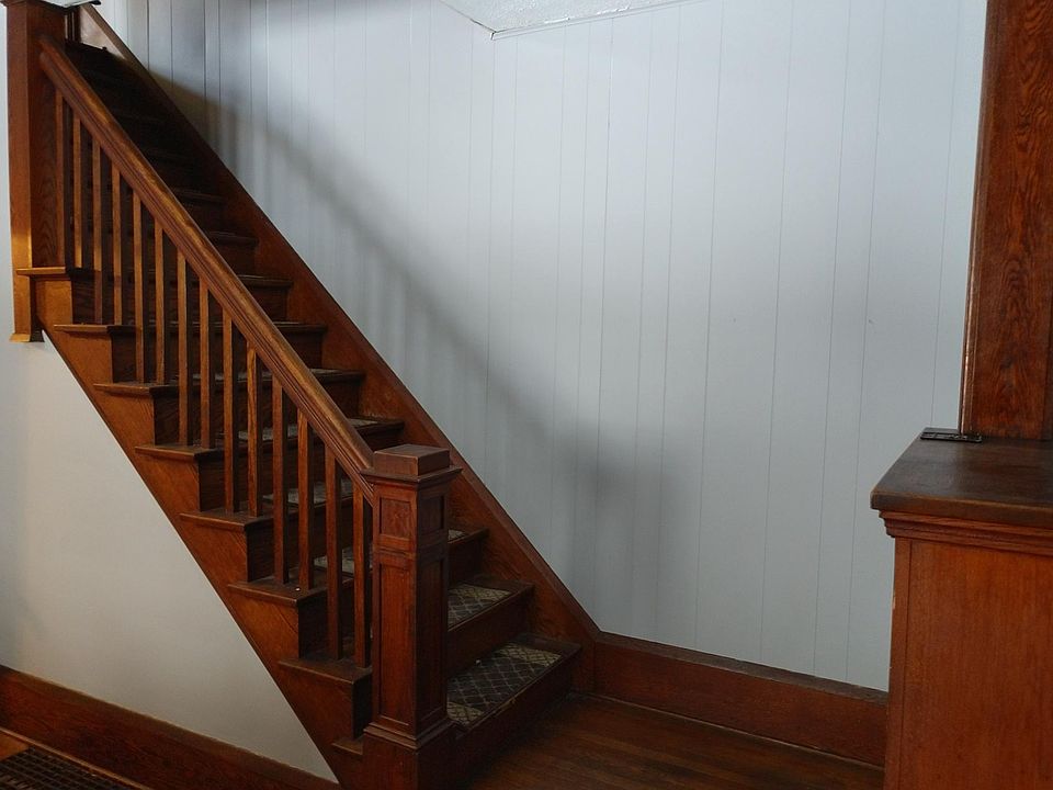 2nd image of 275 Norton Ave