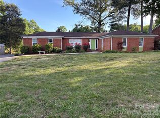 622 S Carolina Ave, Statesville, NC 28677