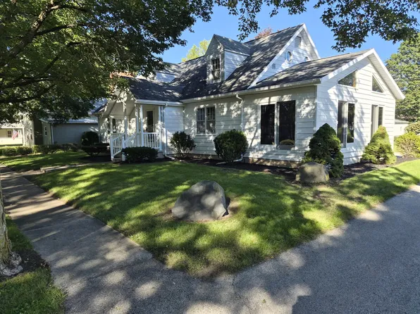 108 N Jefferson St, South Whitley, IN 46787