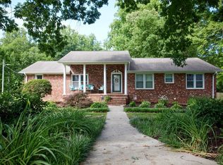 206 Cherokee Dr, Greenville, SC 29615
