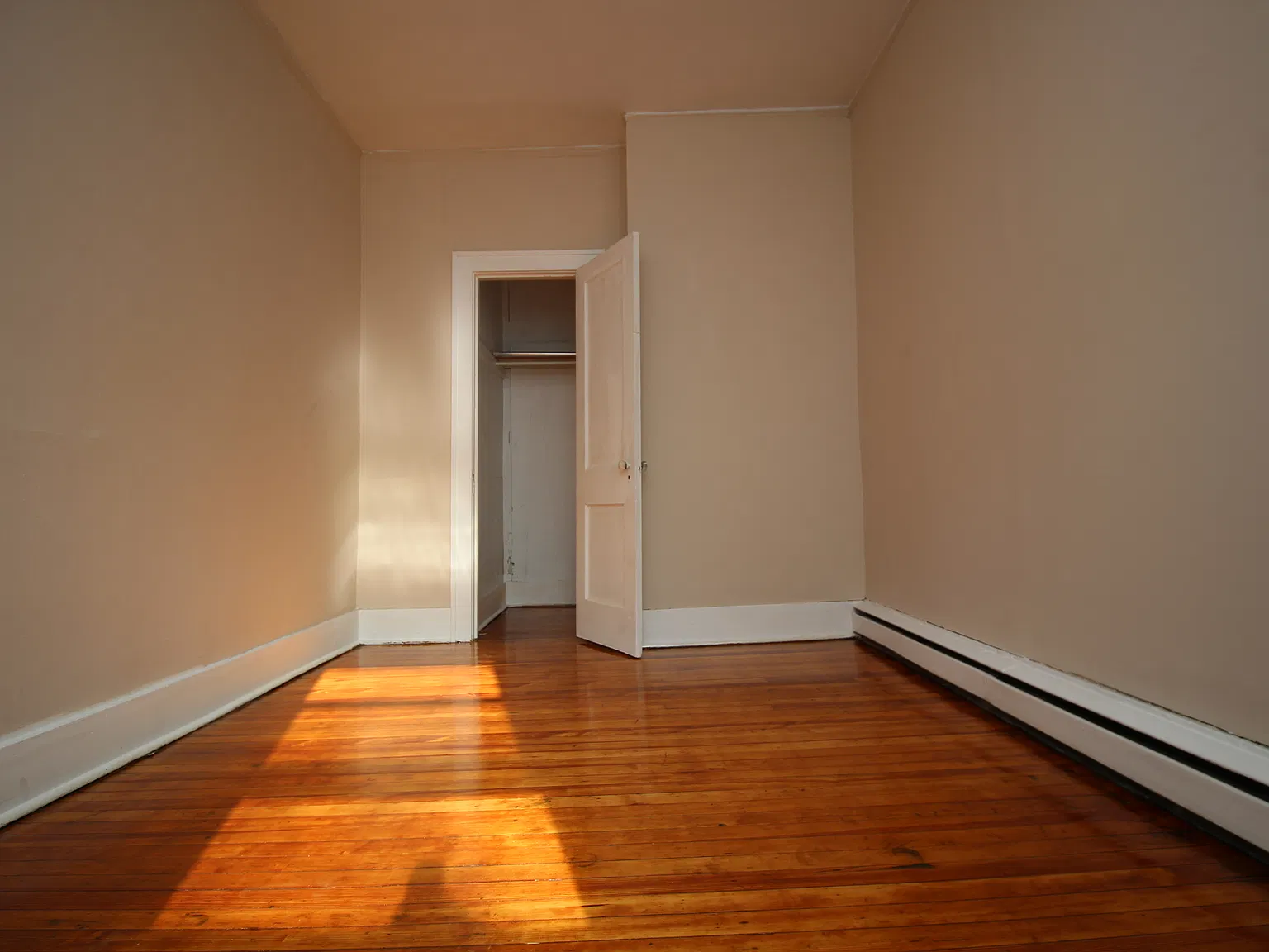 3 bed, 1100 sqft, $1,595 — Photo 4