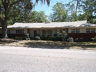3rd image of 1725 NW 22nd St