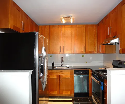 Rented by Addison Property Group | media 28