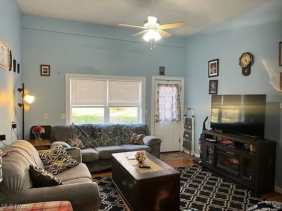 3rd image of 792 County Road 620
