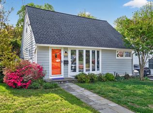 2015 N Woodstock St, Arlington, VA 22207