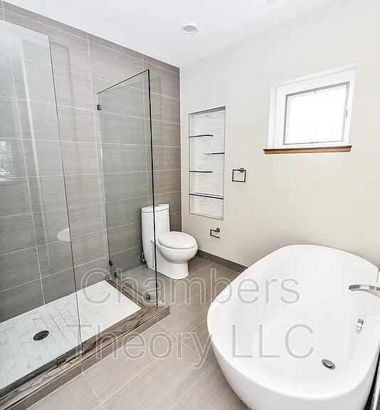 635 N West St — Photo 38