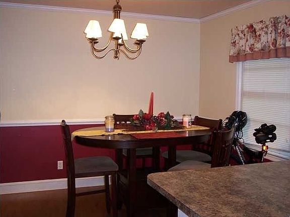 3rd image of 1408 Nelson Dr