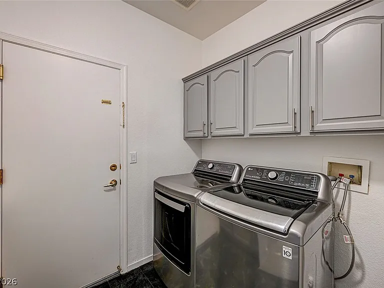 900 Royal Plum Ln — Photo 26
