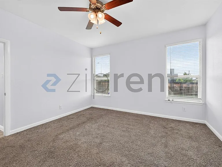 9024 Weepy Hollow Trl — Photo 22
