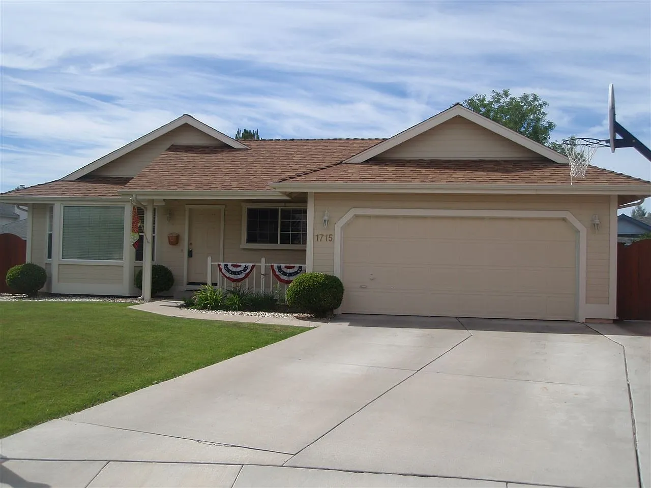 1715 Bliss Ct photo 1