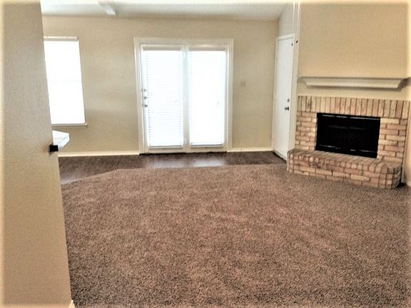 4th image of 2021 Creek Royal Dr