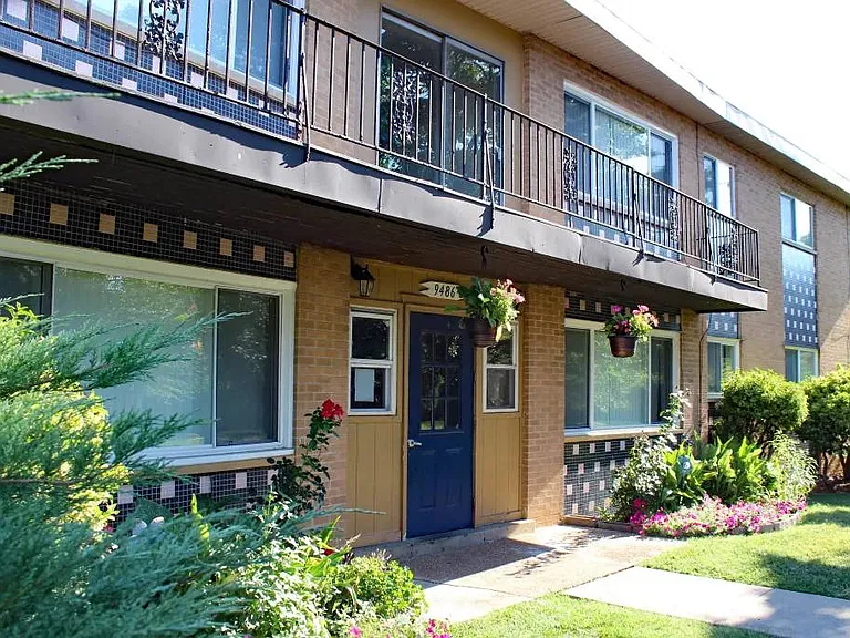 Eden Rock Apartments — Photo 7
