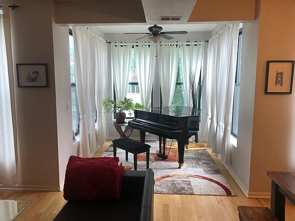 Sunroom (Newly Painted)
