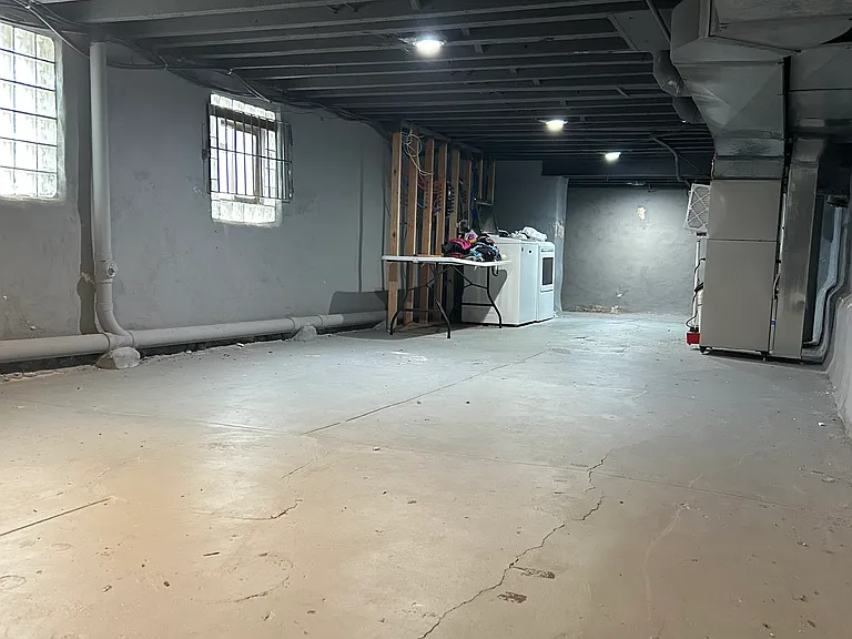 2301 W Cumberland St — Photo 23