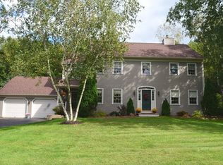31 Deer Run Dr, Shelburne, VT 05482
