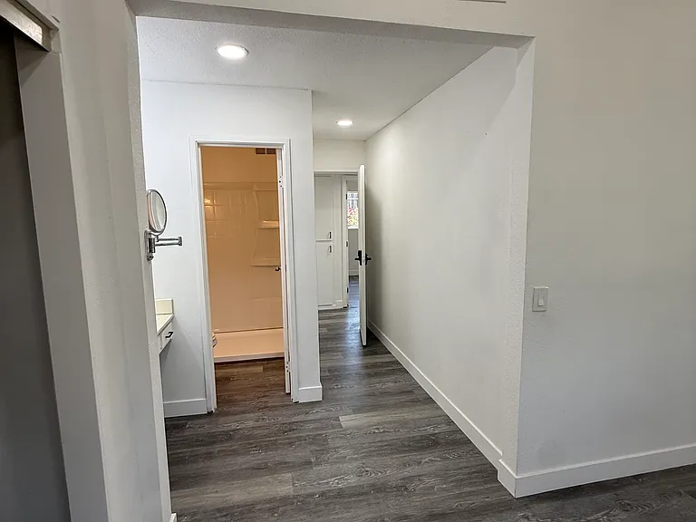 5678 Surrey Ln — Photo 14