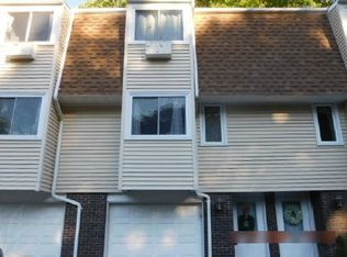 93 Chestnut St APT C, Bethel, CT 06801