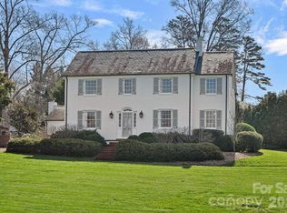 1845 Pinewood Cir, Charlotte, NC 28211