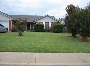 341 Choctaw Pl, Yukon, OK 73099