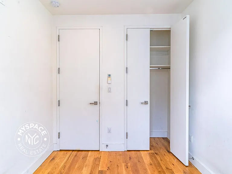 87 Montrose Ave #1R — Photo 7