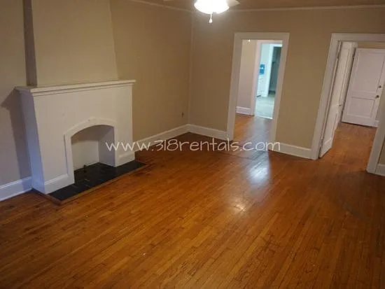 2 bed, 1.0 bath, 1500 sqft, $1,000 — Photo 2