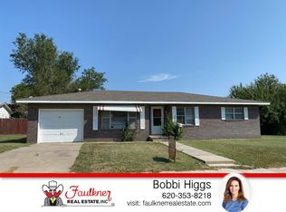 302 W Maize Ave, Ulysses, KS 67880