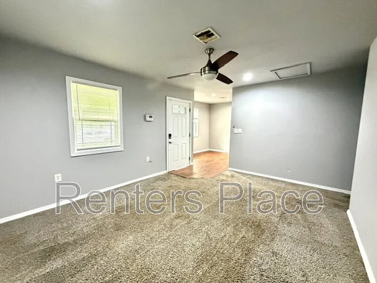2326 N Atlanta Pl — Photo 4