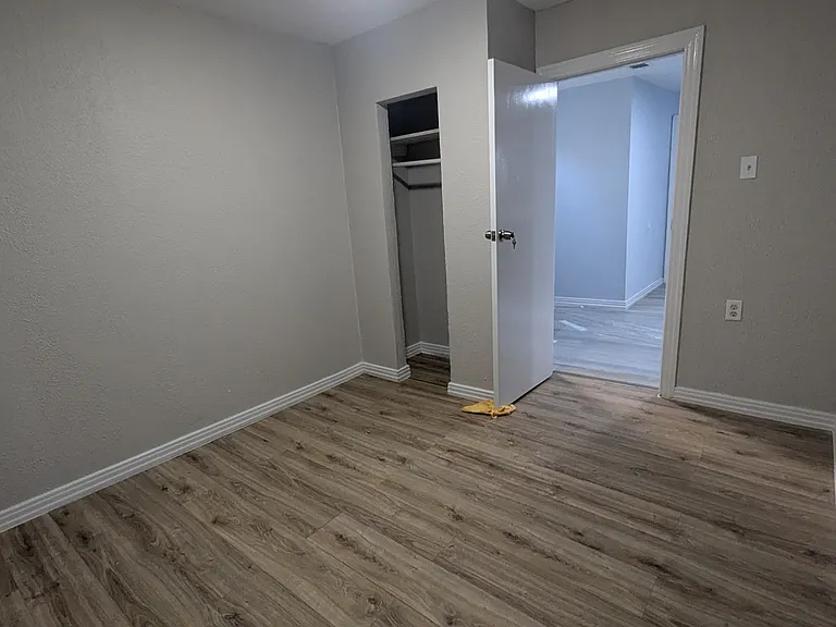 1806 Bayside St — Photo 11