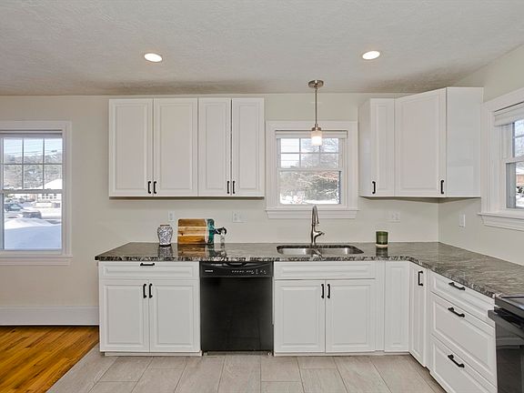 5th image of 357 Southampton Rd