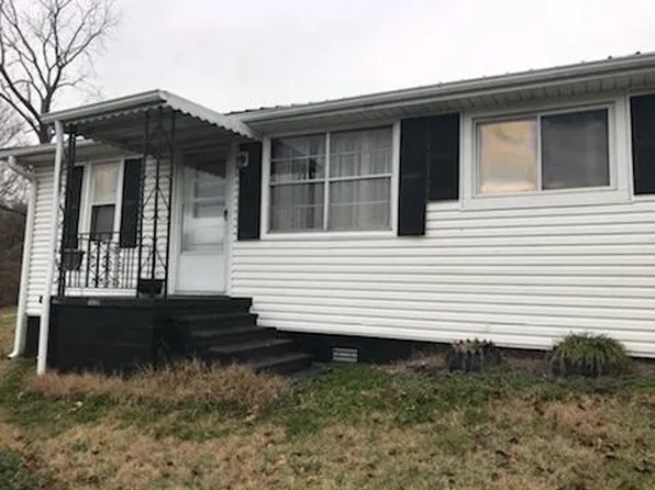 140 Phipps Dr, Washburn, TN 37888