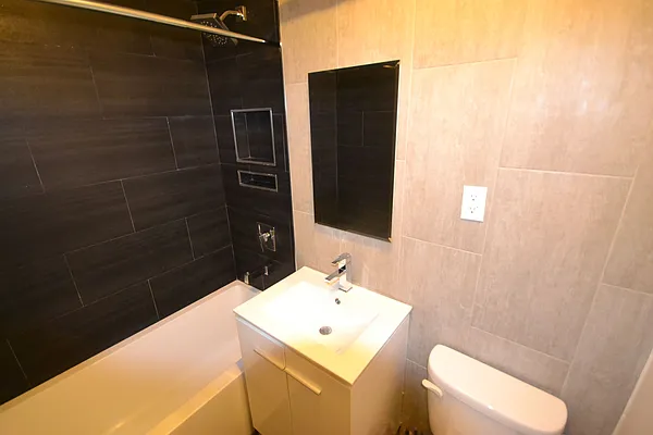 Rented by Silverstein Collection LLC  | media 11