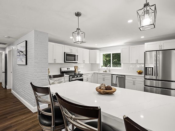 5th image of 15 Clara Rd