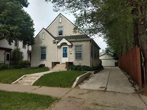 2507 4th St NE Photo 1