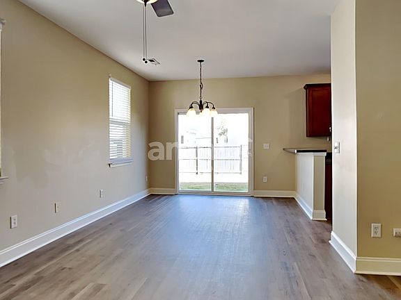 4th image of 4954 Bishop Green Ln