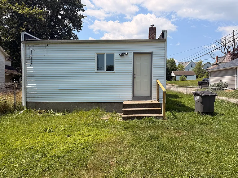 317 Eldred Ave — Photo 23