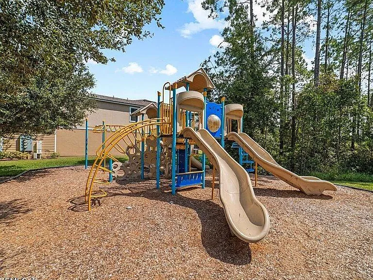 394 Servia Dr — Photo 41
