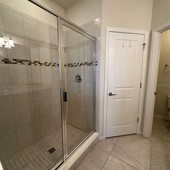 527 Piazza Point — Photo 35
