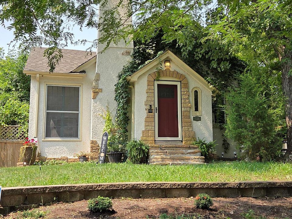 1st image of 1136 Xerxes Ave S