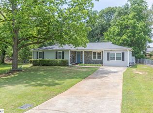 112 Summer Dr, Easley, SC 29642